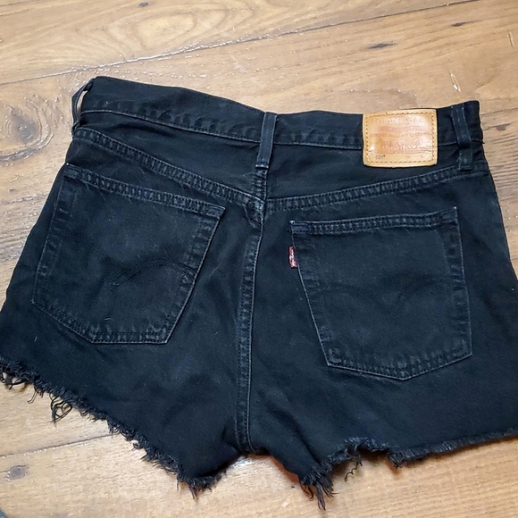 Levi's 501 Jean shorts - Picture 2 of 5